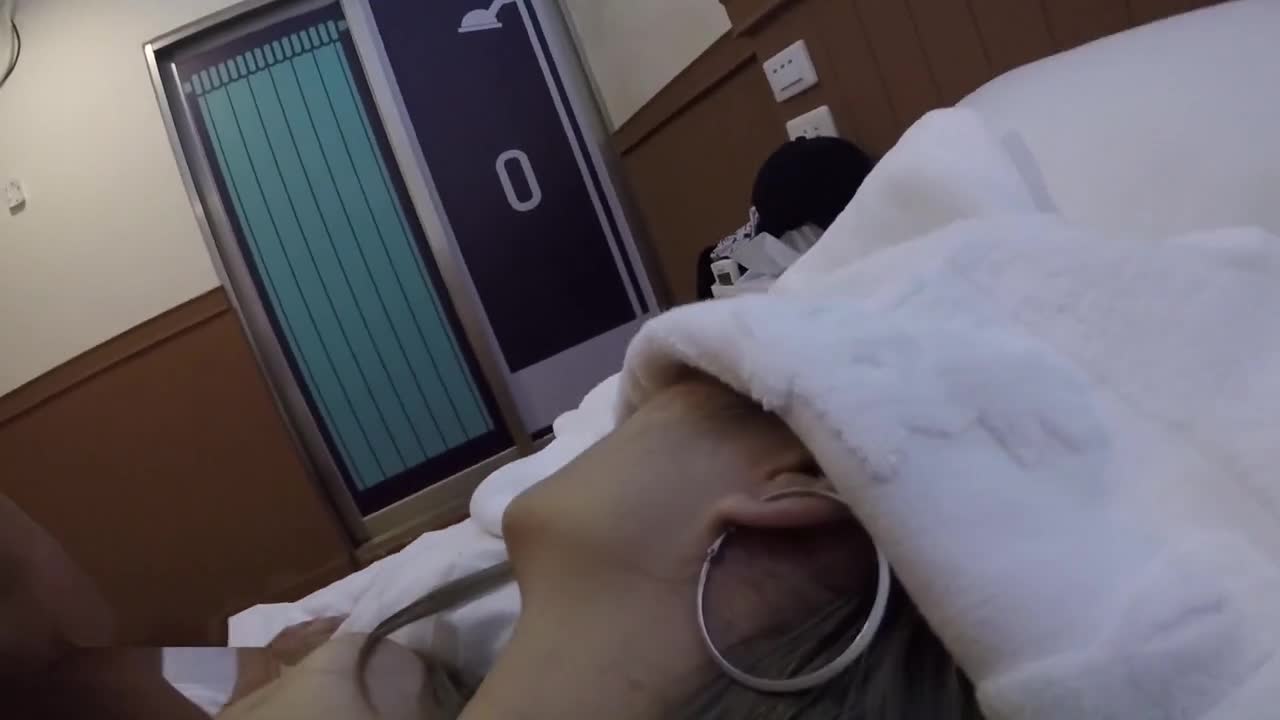 술집에서 꼬신 꽐라녀 잠따하는 양아치 썸네일