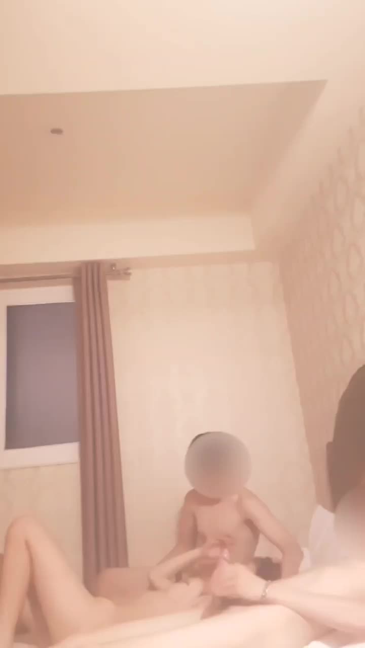 어린애들 쓰리썸 썸네일